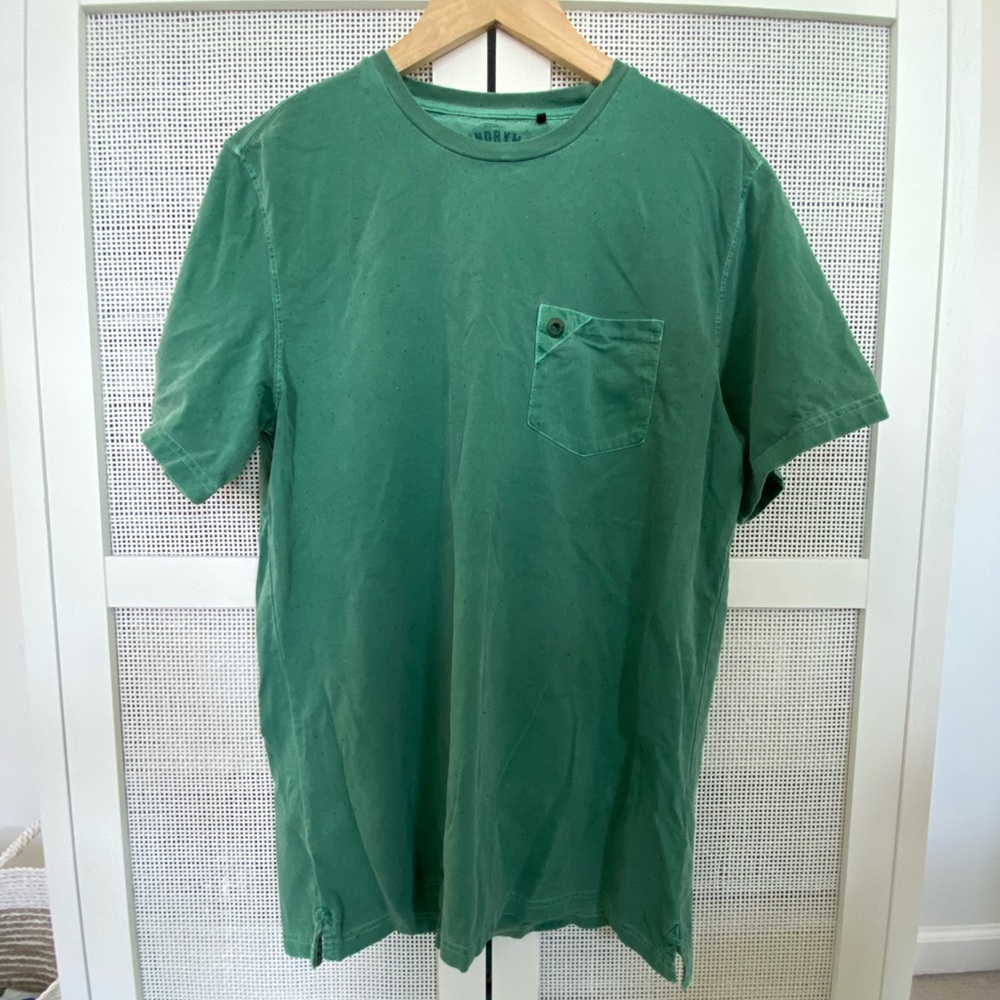 NWOT Barbour Laundryman Speckled Pocket T-Shirt